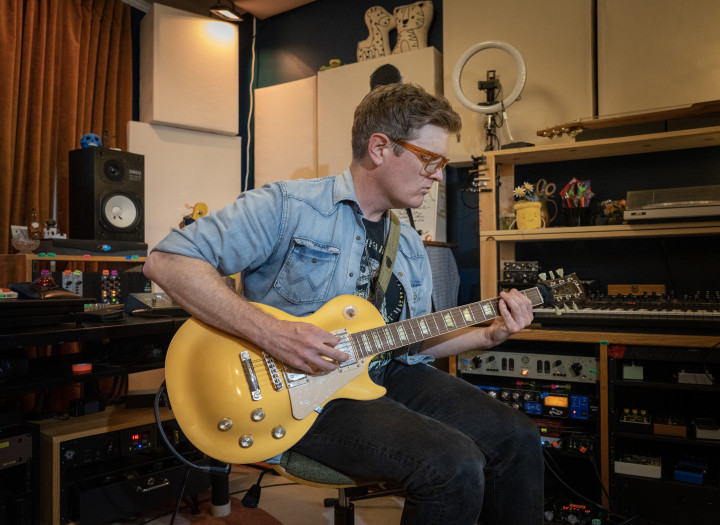 Pro Guitar Tracks: Electric, Acoustic & Slide Guitar