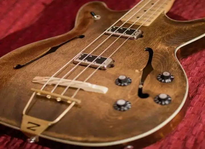 ELECTRIC BASS TRACK FOR YOUR SONG OR BEAT. HQ SOUND. MULTIPLE STYLES