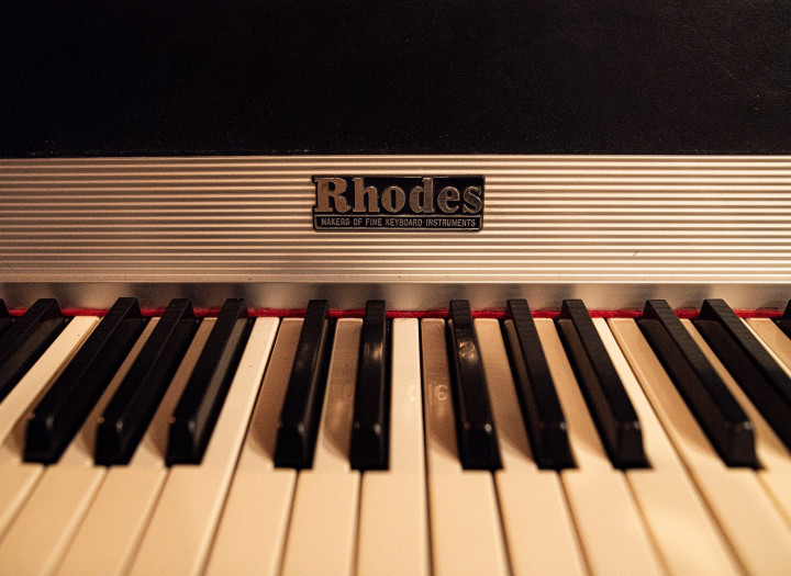 Real Rhodes, Wurlitzer, Hammond, Piano & Analog Synths for Your Song