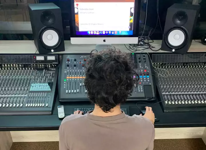 Professional EDM Mastering
