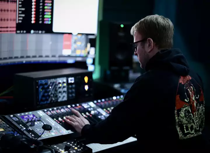 e Raw, punchy rock mixes — delivered in 24–48 hours.