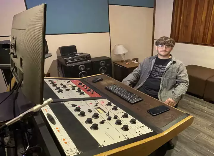 Professional Song Mastering – Loud, Clear and Streaming Ready