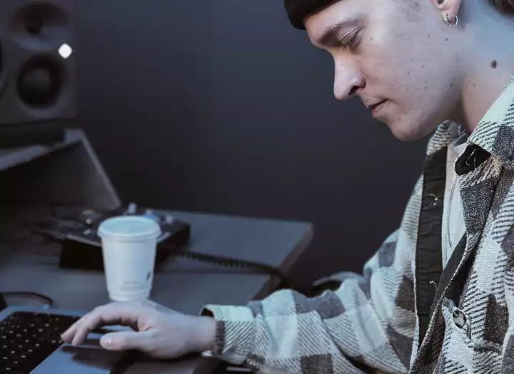 PROFESSIONAL MIXING SERVICE BY MAHROW