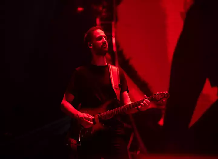 Professional Guitar Solo — Studio-Quality, Tailored to Your Song