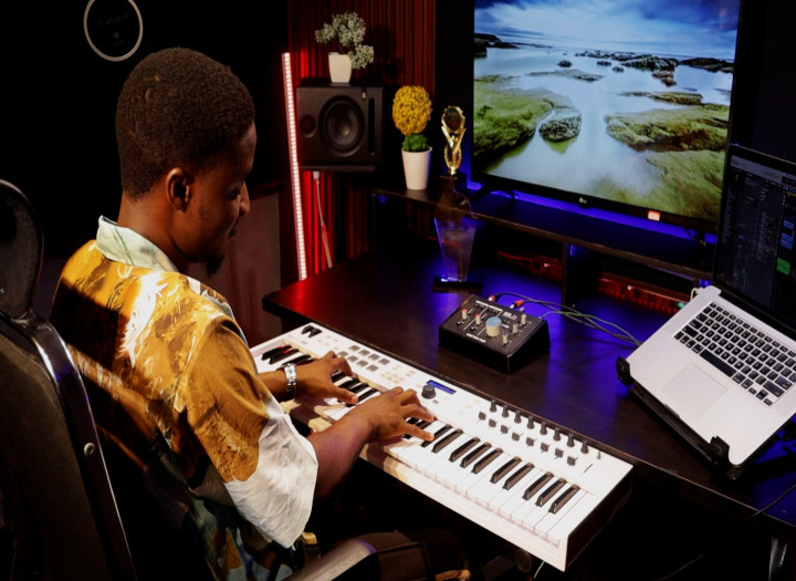 Be your Favourite Session Pianist and Music Producer