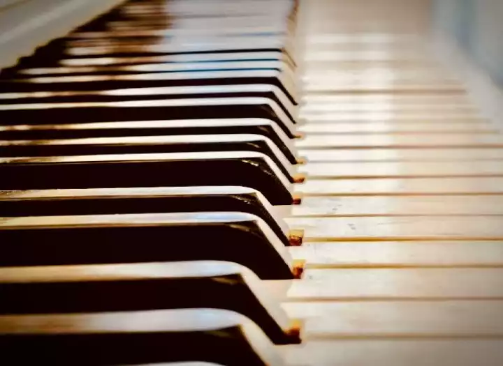 Piano Rhodes B3, STRINGS NEW