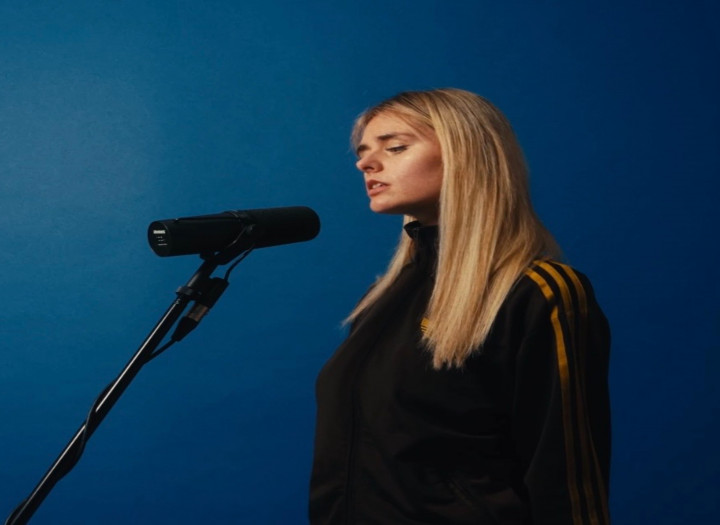 PROFESSIONAL FEMALE LEAD + BACKING VOCAL IN VARIOUS DIFFERENT STYLES