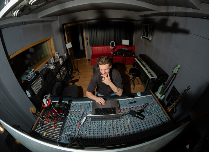 High Quality MIX for your song - 5 million steams +