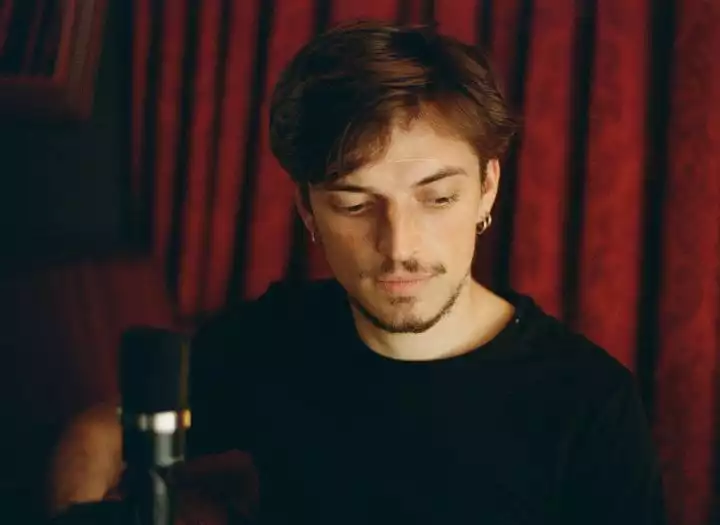 Professional Male Vocalist | Versatile, Expressive & Wide Vocal Range