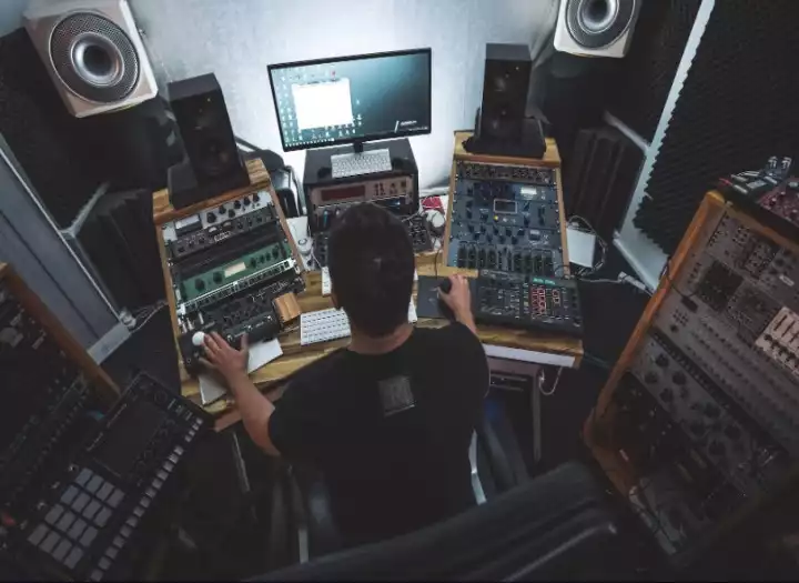 80$ for 4 tracks - Professional Techno Mixing & Mastering for Underground and Club-Ready Tracks