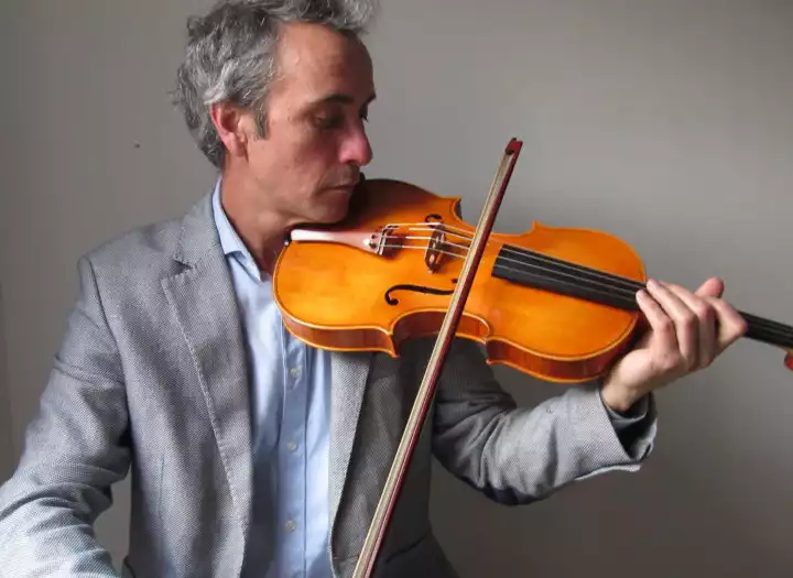 I full record professional viola and violin tracks for your music