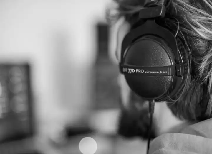 I WILL REC A STONER/METAL/HARDROCK RHYTHM AND LEAD GUITAR