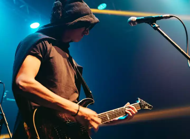 I’ll record a tasteful guitar solo that serves your song pro tone & feel