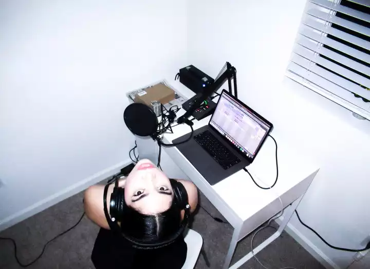 SONGWRITER & TOP LINER Spanish and English