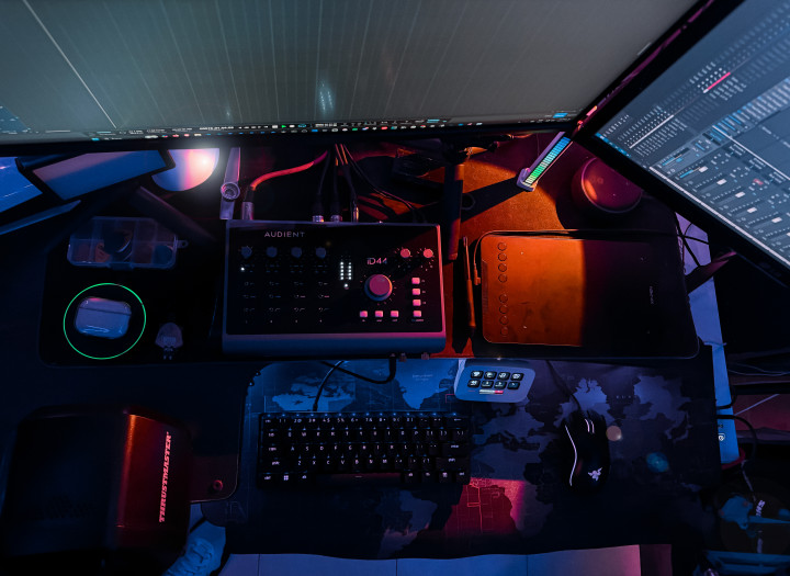 Professional Hybrid Mixing & MasteringI will provide a High-End Professional Mix & Master for your Song