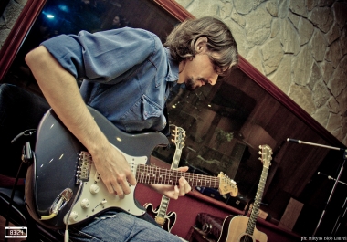 Session Guitarist creativity and great tone