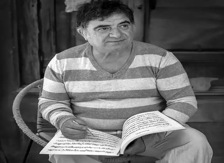 Creating songs music and lyrics Spanish, catalan, English