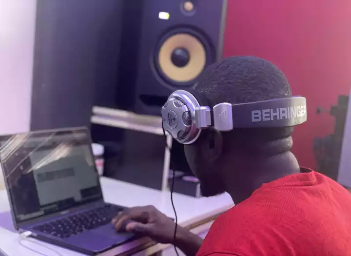 I mix and master  any Genre of songs  Pop, Afrobeat, Trap,  Hiphop... for $150