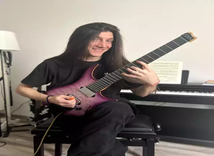 Pro Guitar Tracks in Any Genre – Rock, Metal, Jazz, Blues, Funk & More