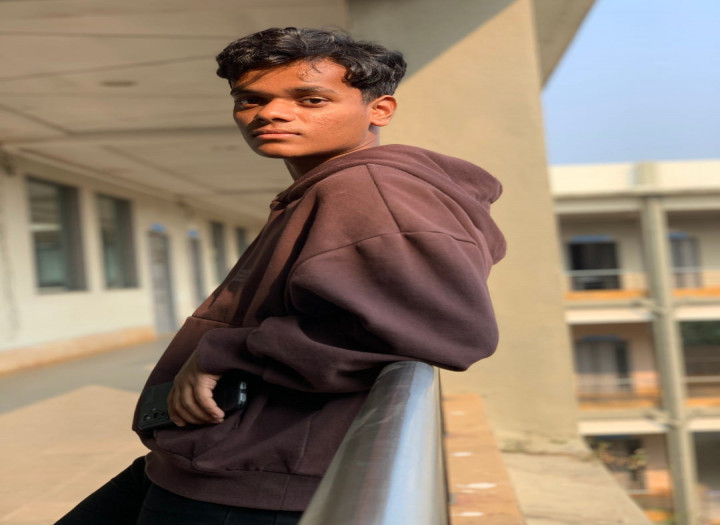 I will write original custom song lyrics tailored to your style