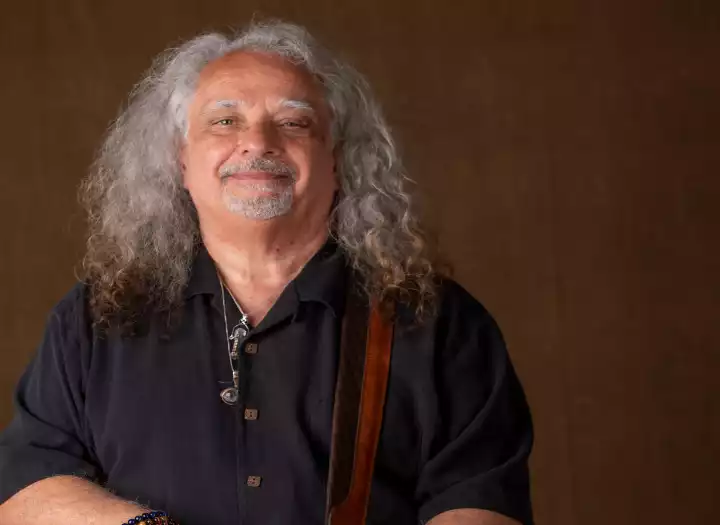 AWARD WINNING GUITARIST/PRODUCER/VOCALIST/SONGWRITER/ARRANGER