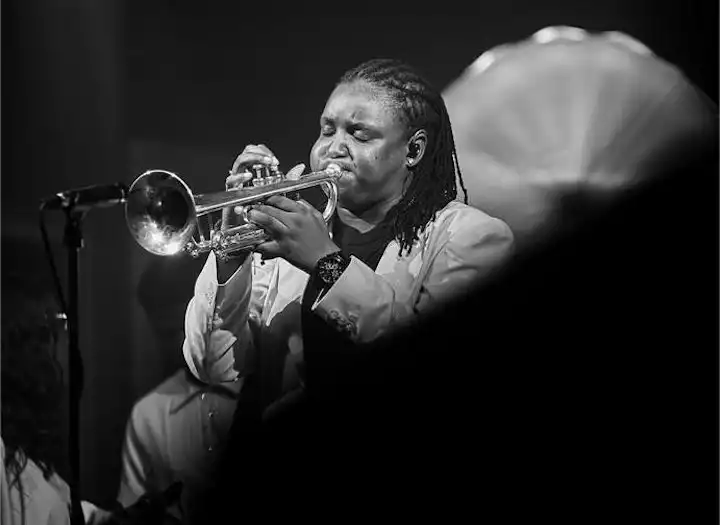 I will be your female trumpeter and give you a high quality trumpet solo