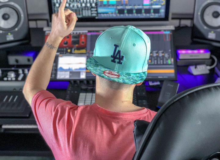 I make a custom beat for you