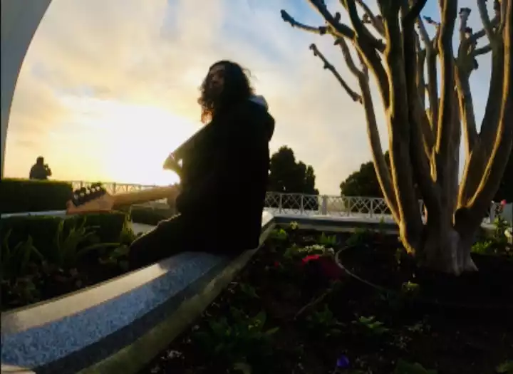 Izzy S. - Guitar Lessons