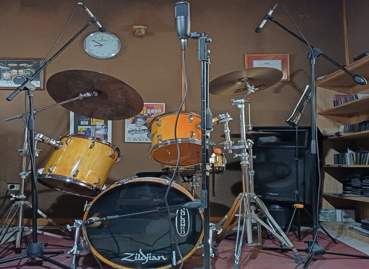 Versatile Argentinian drummer for your song