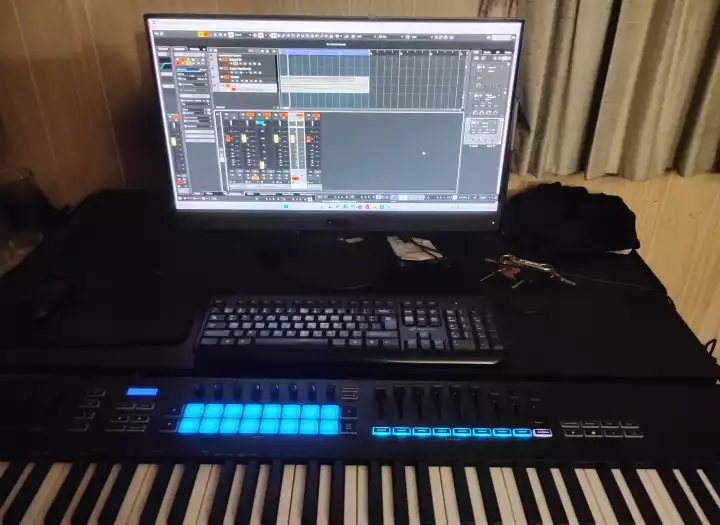 Audio Logos and Sonic Logos