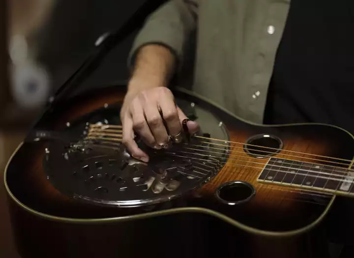 Utility String Session – Full Track Sweetening