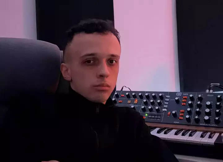 Custom Synthwave & Synth-Pop or Alt R&B / Rock beat production