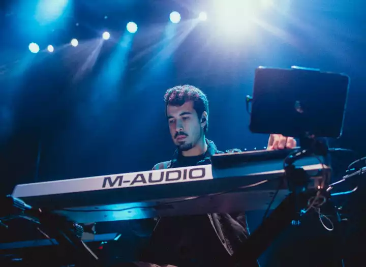 PIANO/KEYS THAT YOUR SONG NEEDS