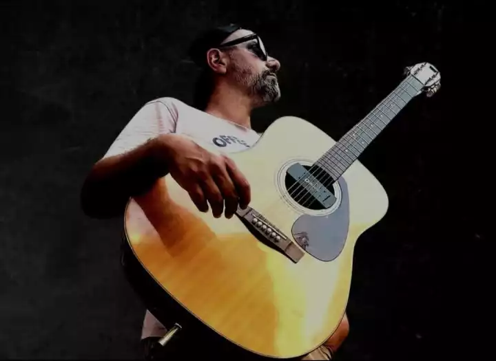 RECORD COUNTRY SESSION GUITARS