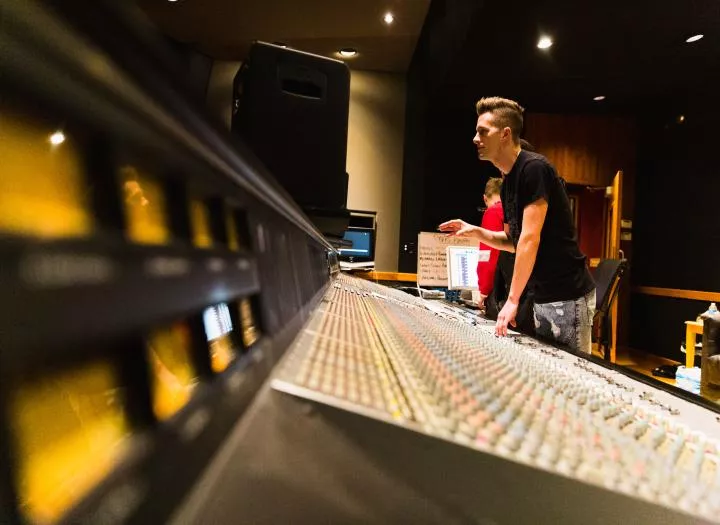 Mixing and Mastering by Pro Nashville Based Producer/Mixer
