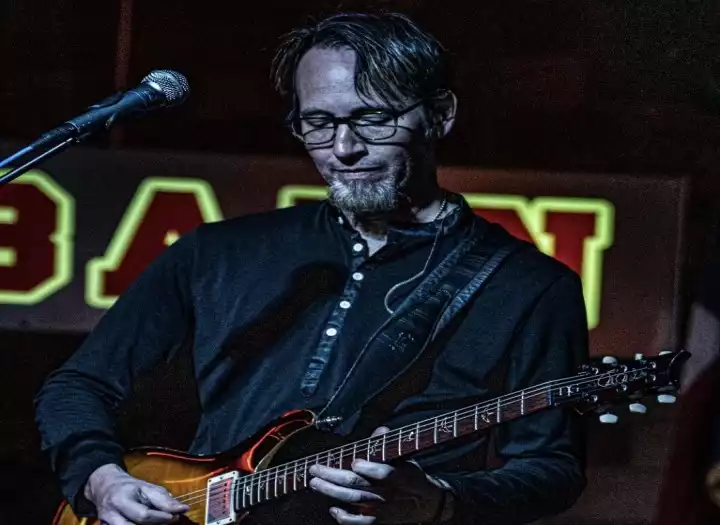 Basic Guitar tracks for your song