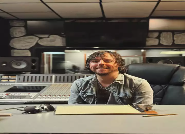 Mixing Indie, Rock, Americana