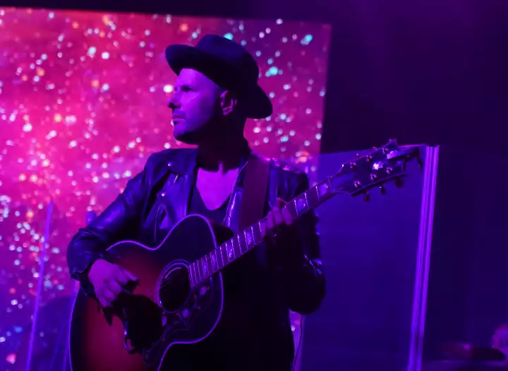 Songwriting by a Number 1 Songwriter