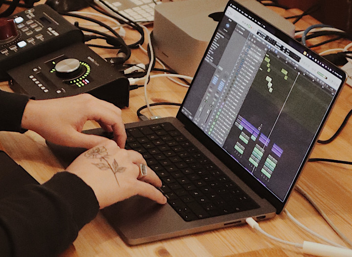 PROFESSINALLY TUNED VOCALS BY RECORD LABEL PRODUCER