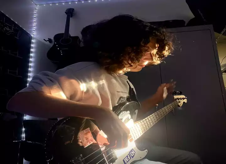 Nikos Vocal Mixing - Rap, Electronic, Jazz, Rock, and RnB