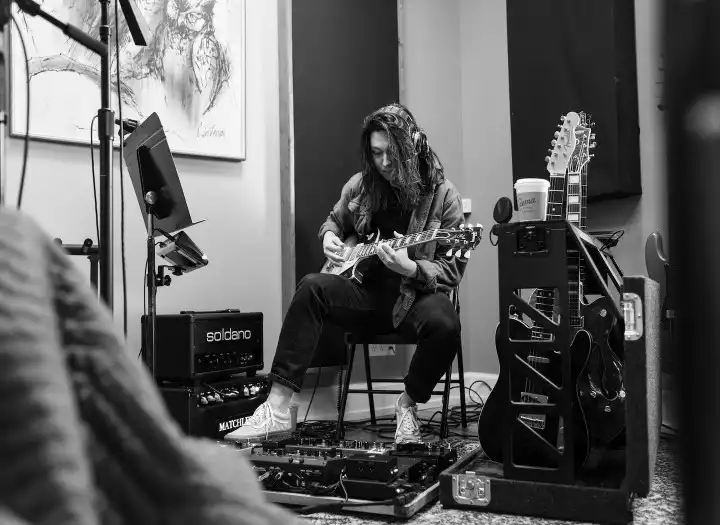 NASHVILLE PRO GUITAR TRACKS – ELECTRIC AND ACOUSTIC