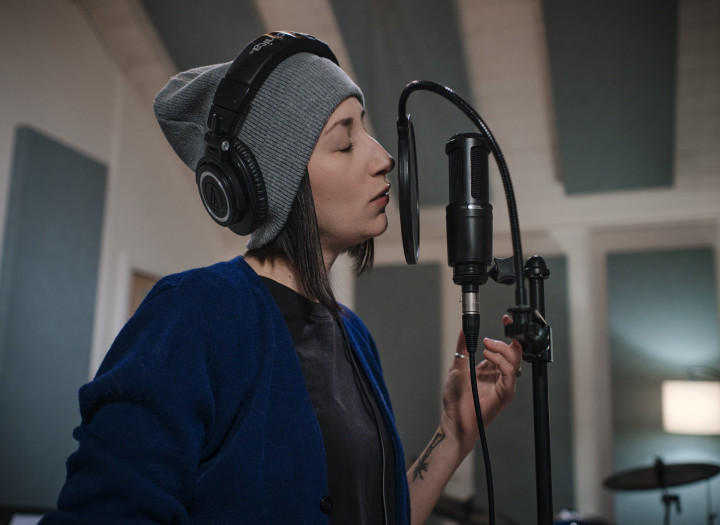 Female Vocals Lead & Backgrounds All Genres