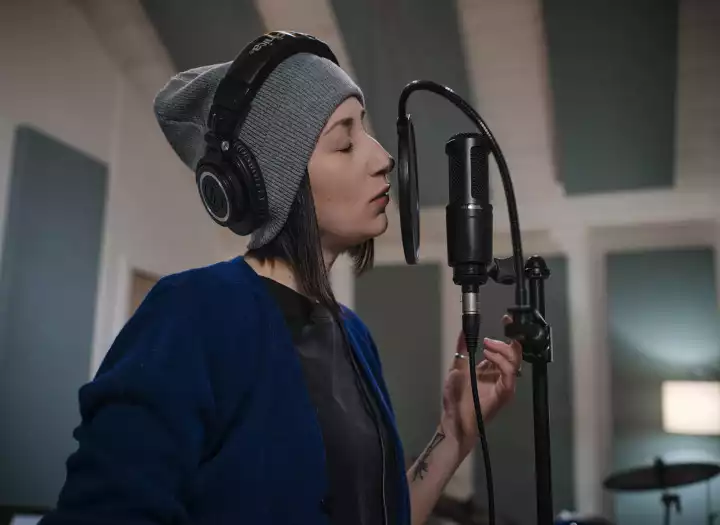 Female Vocals Lead & Backgrounds All Genres