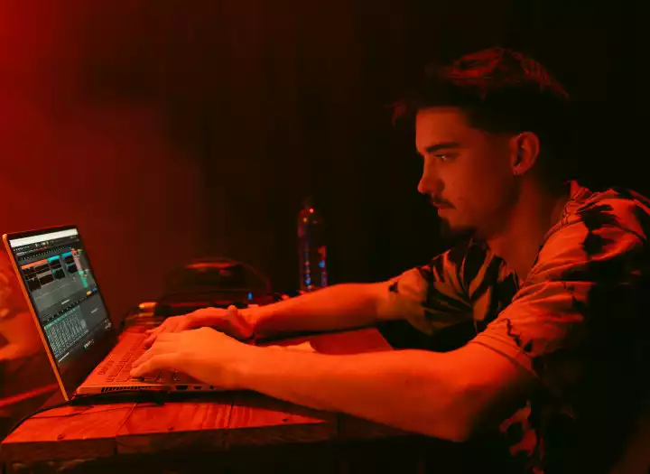 Professional Music Production & Mixing For Artists (TOP RATED) (FREE SNIPPET)