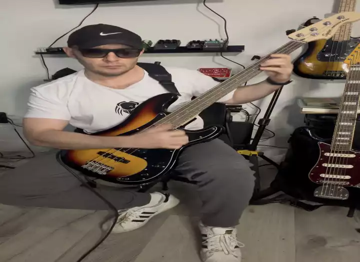 Bassplayer for your Music!!