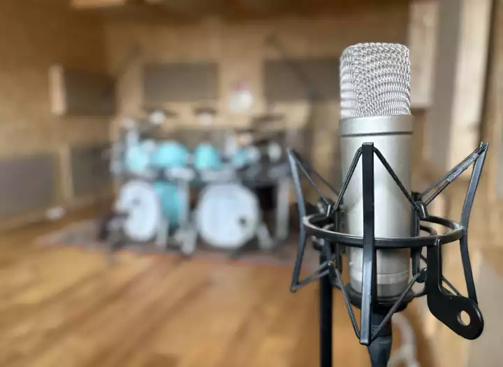 Acoustic drum tracks for your music by Klemen Markelj