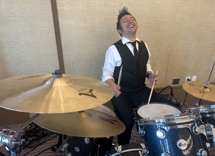 Top Notch Live Acoustic Drums Fit to Your Song