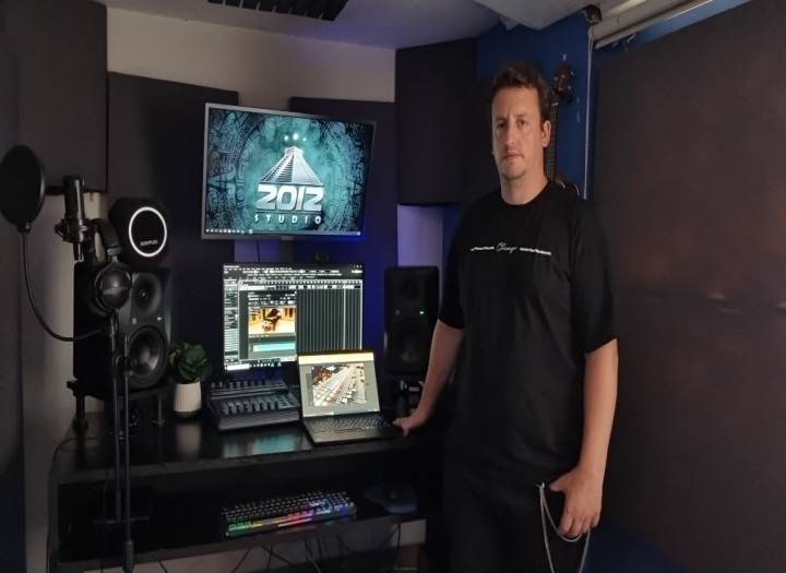 BEST PIANO AND KEYS FOR YOUR SONG