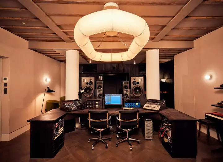 NUMBER ONE  Chart-Topping Production. Major-Label Experience. World-Class Sync Credentials.