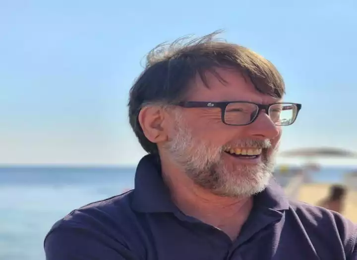 Pianist, keyboards, string arrangements